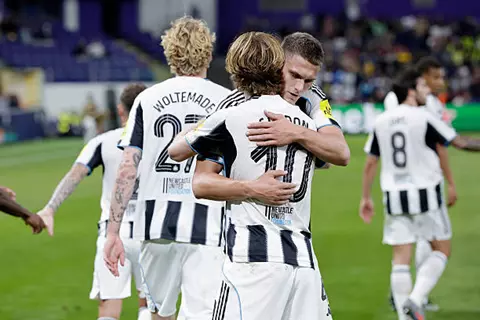 دوري أبطال أوروبا.. انتصار أول لنيوكاسل.. واستمرار مفاجآت كاراباج